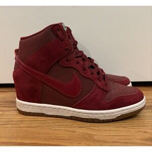 Nike Women's Dunk Sky High Essential Team Red Sneakers 644877-603 Size 7 US